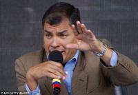 Ekvadorski predsednik Rafael Correa je v svojem televizijskem nagovoru Britance postvaril pred vpadom na ambasado. Zadeva z azilom je v njegovi dr&#382;avi postala prvovrstna politi&#269;na tema.