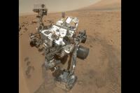 Curiosity je po sedmih minutah strahu pristal na Marsu.
