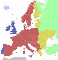 Trenutni &#269;asovni pasovi v Evropi. Vijoli&#269;no: GMT, rde&#269;e: GMT+1, rumeno: GMT+2, zeleno: GMT+3 (stalno).