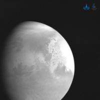 fotka Marsa s sonde ob pribli&#382;evanju