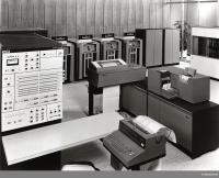  Ve&#269;ji ra&#269;unalnik iz serije IBM 360/50. Norsk Teknisk Museum, Oslo. (CC BY-SA 4.0) 