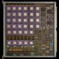  Del centralnega procesorja mini superra&#269;unalnika Convex C220. Jose Luis Briz Velasco. (CC BY-SA 4.0)
