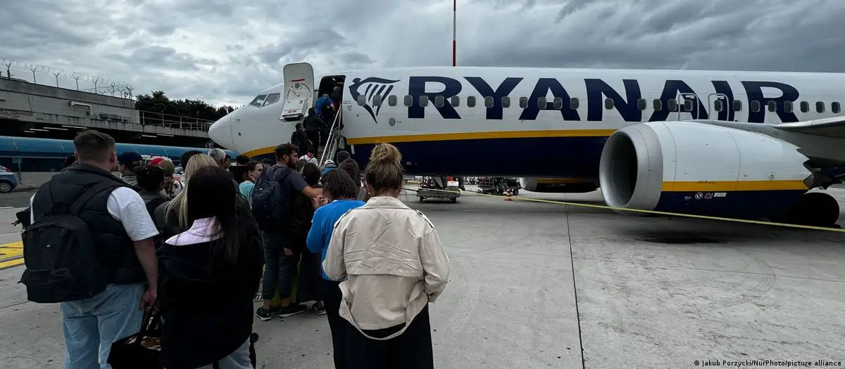 Ryanair oglobljen zaradi omejevanja nakupa vozovnic izven svoje strani