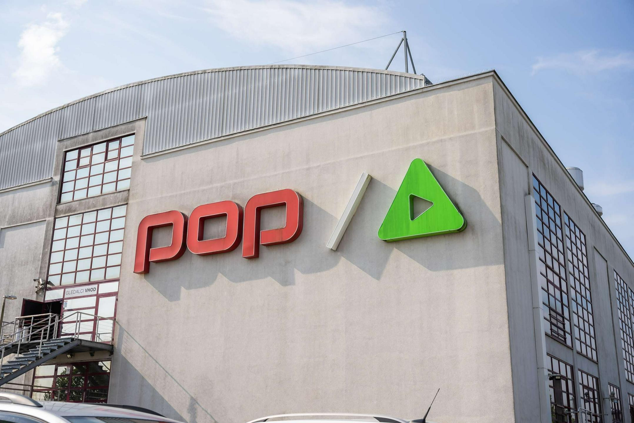 POP TV v ogledu za nazaj onemogočil preskakovanje reklam